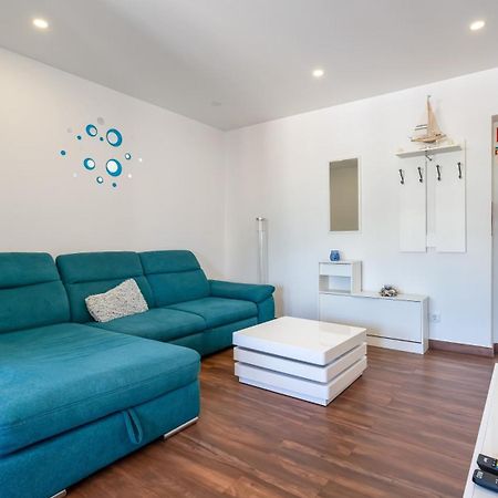 Serene Blue 1 Bdr Flat With Balcony By Lovelystay Portimao Bagian luar foto