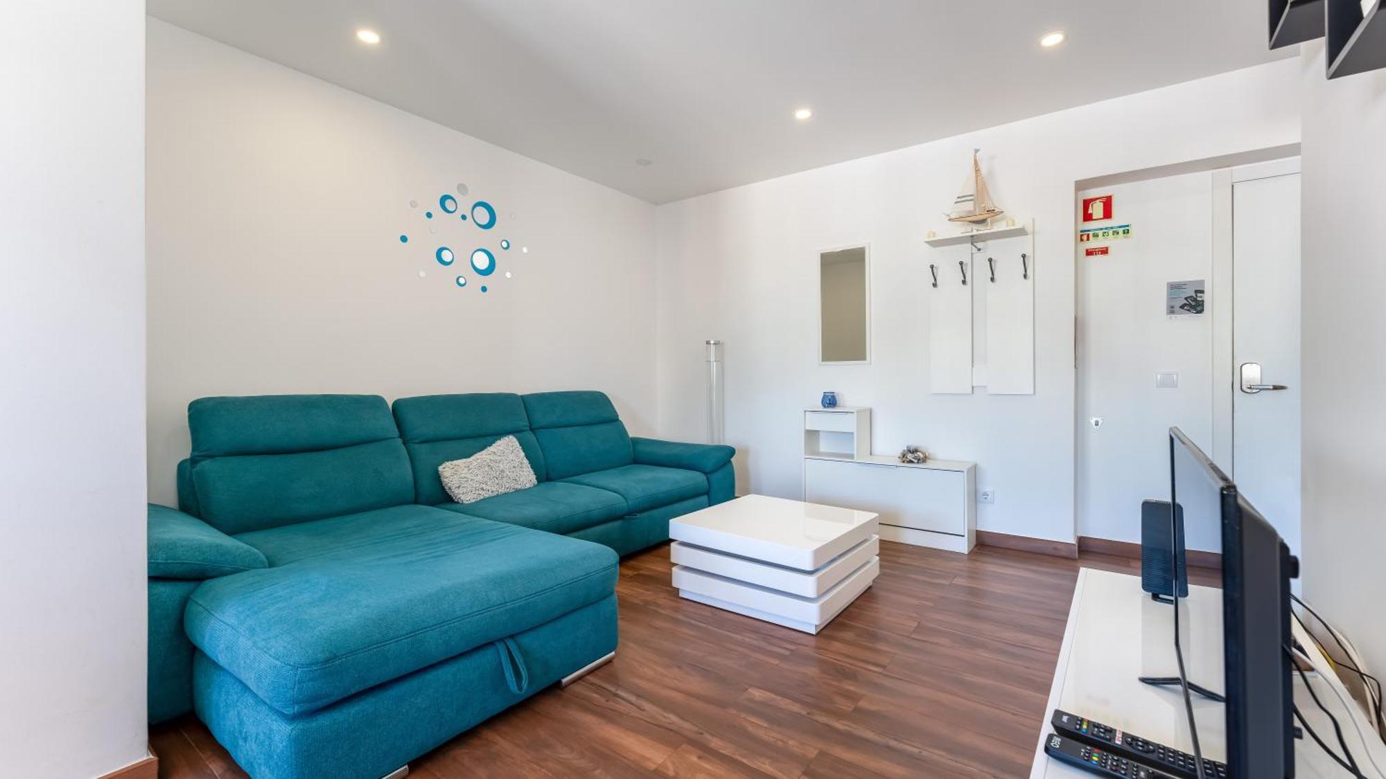 Serene Blue 1 Bdr Flat With Balcony By Lovelystay Portimao Bagian luar foto